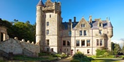 Flights Qatar to Belfast