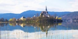 Flights Qatar to Klagenfurt