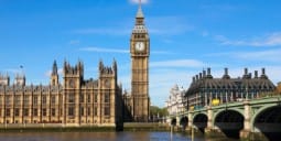 Flights Qatar to London