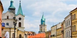 Flights Qatar to Swidnik