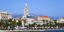 Flights Qatar to Split