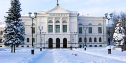 Flights Qatar to Tomsk