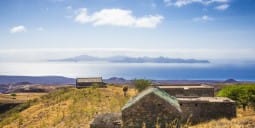 Flights Qatar to Sao Vicente